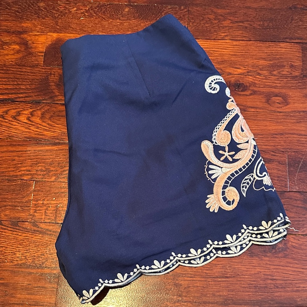 Alya (Francesca’s) Navy and Peach Embroidered High Waist Shorts